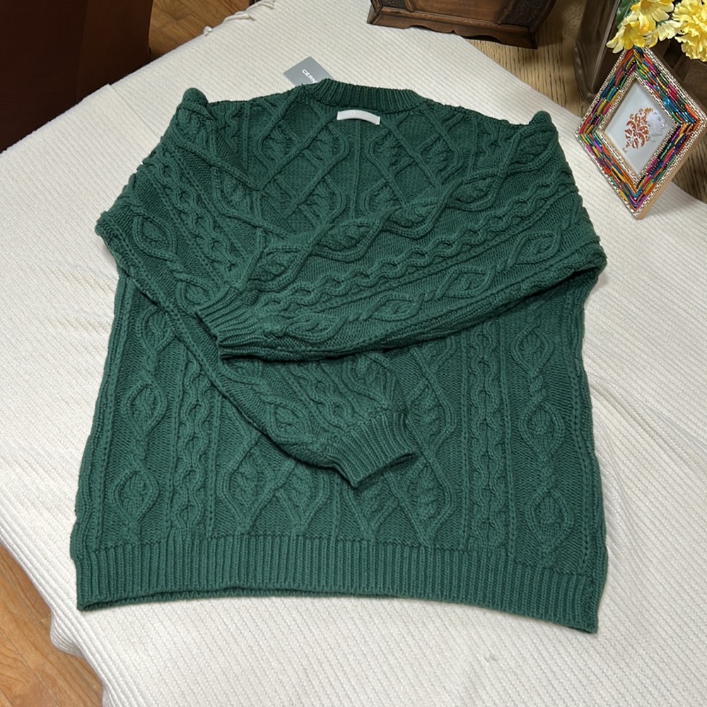CABLE KNIT VARSITY SWEATER -green